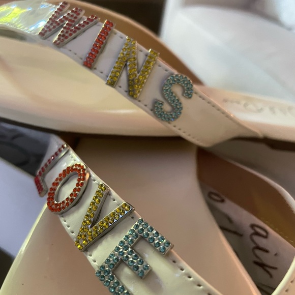 New Wild Pair “Love Wins” Parent Leather Sandals - Picture 2 of 3